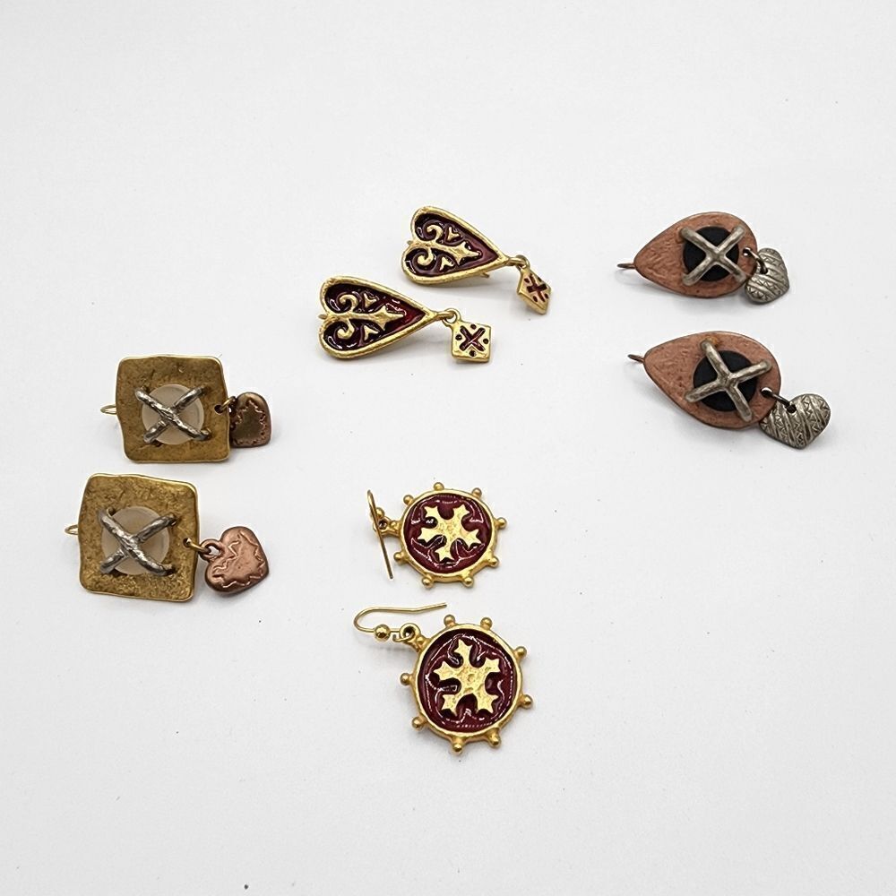 Lot of earrings